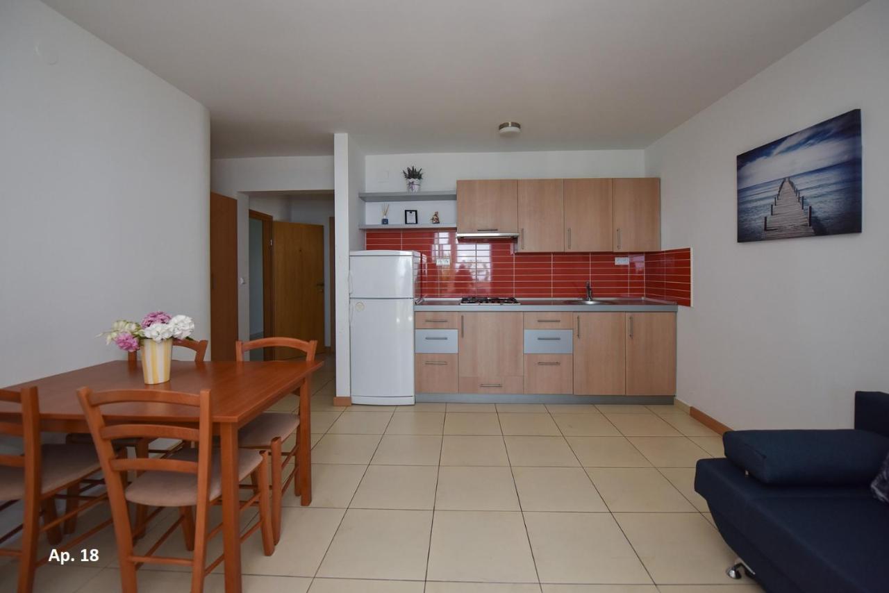 Apartments Bella Sky Новаля Екстер'єр фото