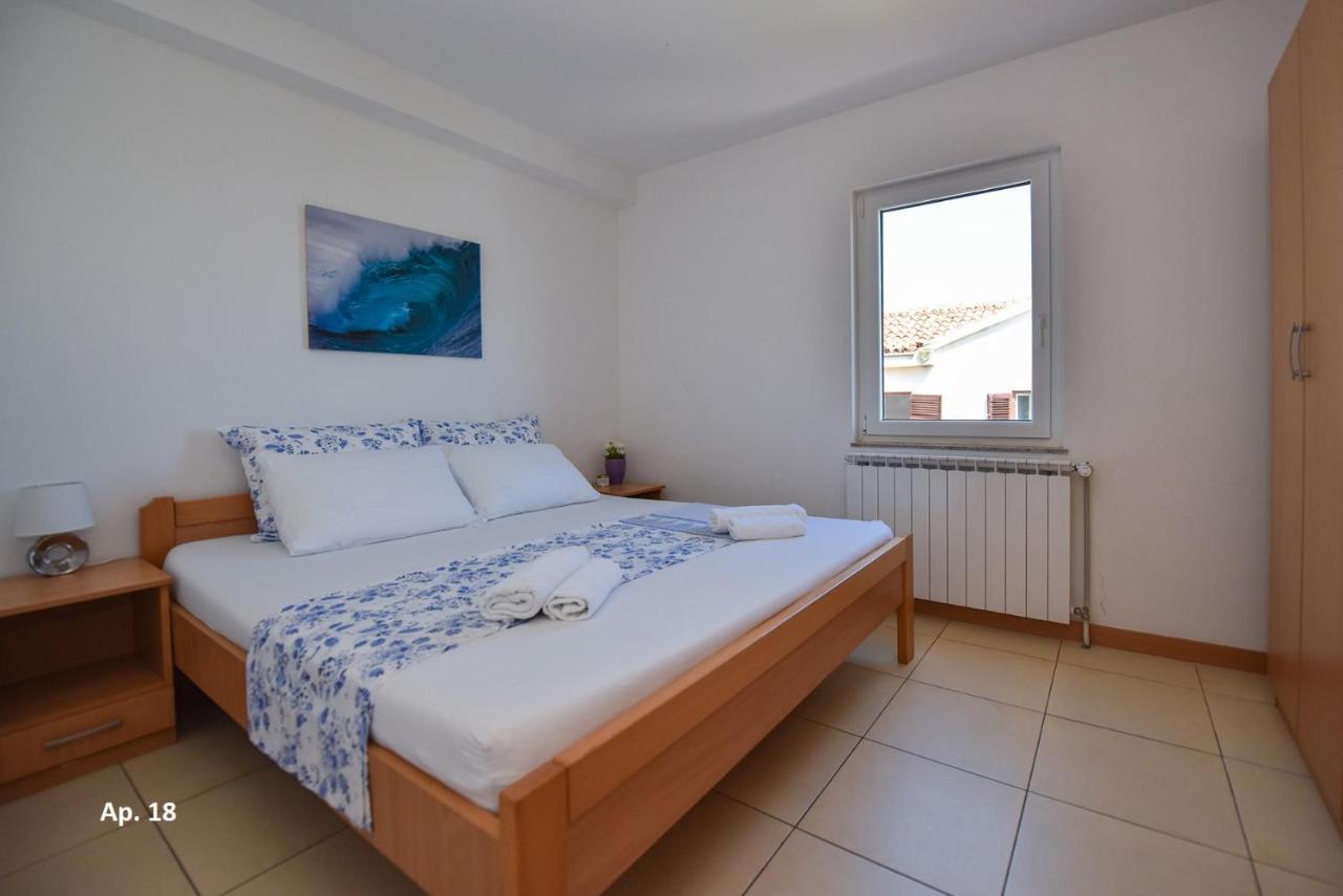 Apartments Bella Sky Новаля Екстер'єр фото