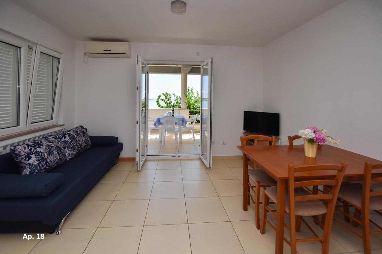 Apartments Bella Sky Новаля Екстер'єр фото