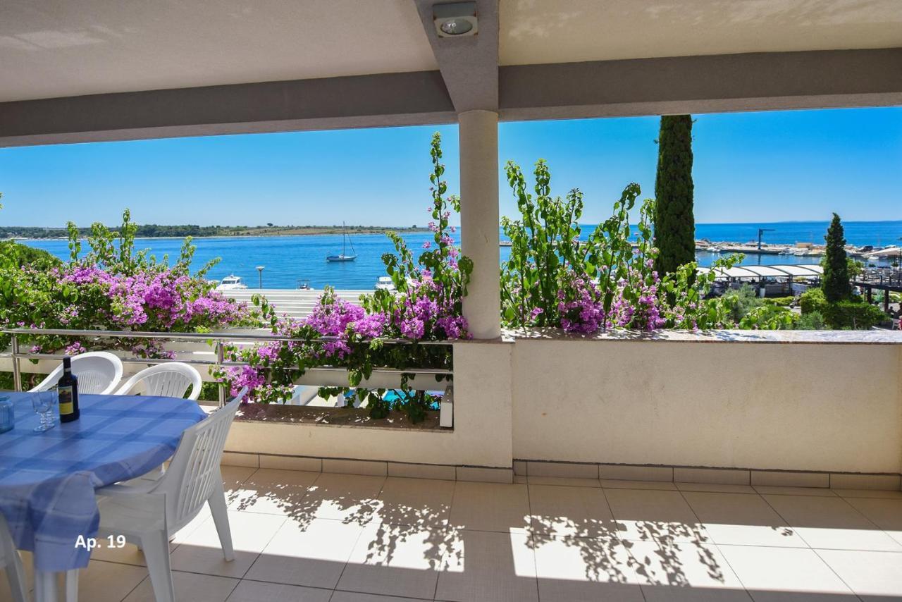 Apartments Bella Sky Новаля Екстер'єр фото
