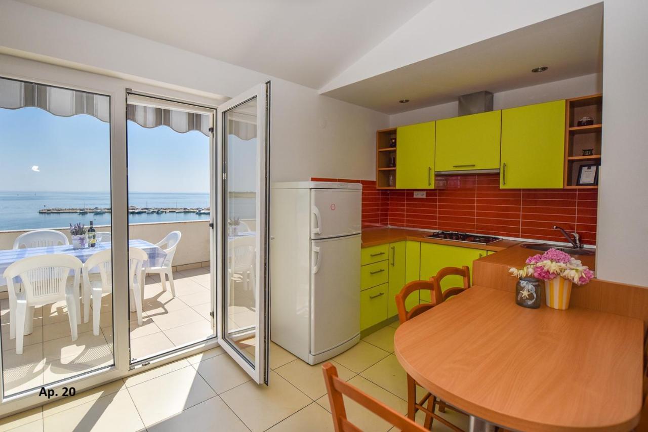Apartments Bella Sky Новаля Екстер'єр фото